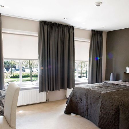 Hotel-Restaurant Thuis! Dinteloord Eksteriør billede